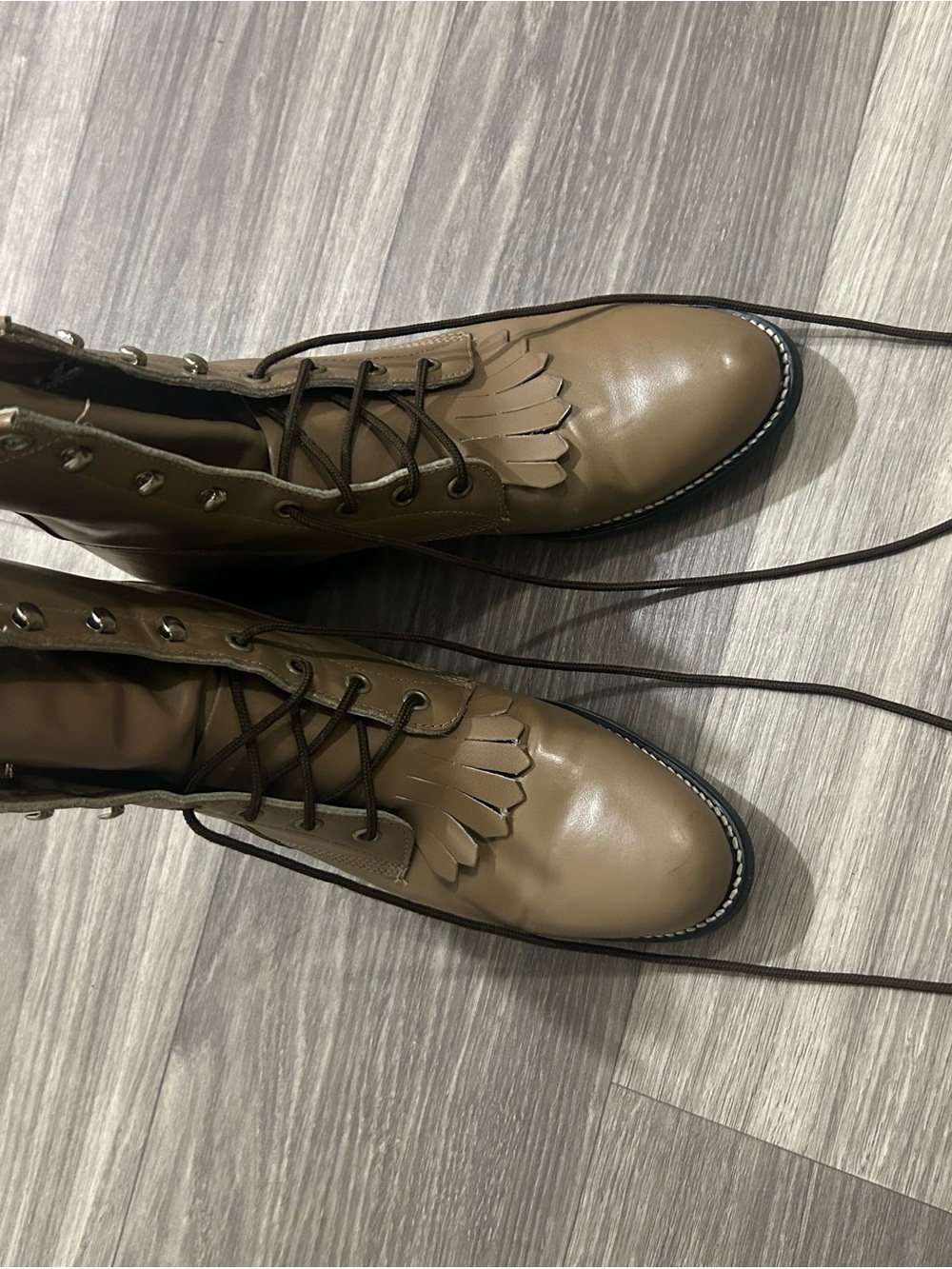 Men's Lace-Up Kiltie Boots in Taupe